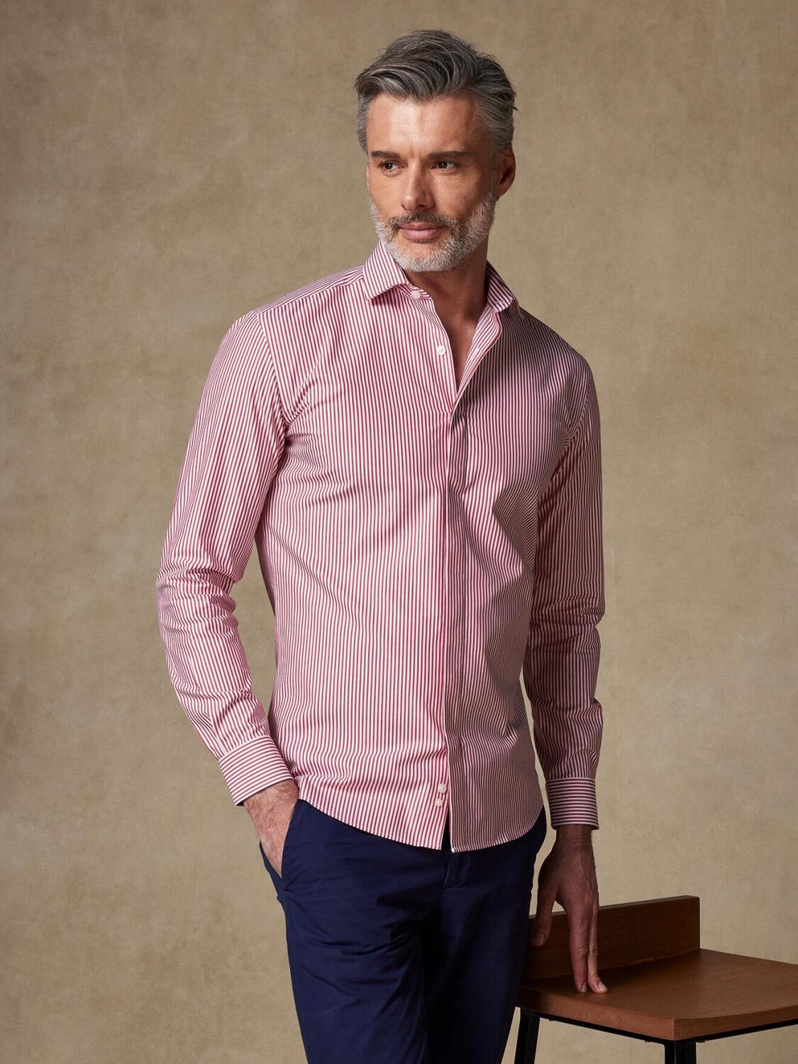 Chemise cintr&eacute;e Barney &agrave; rayures rouges - Gorge cach&eacute;e