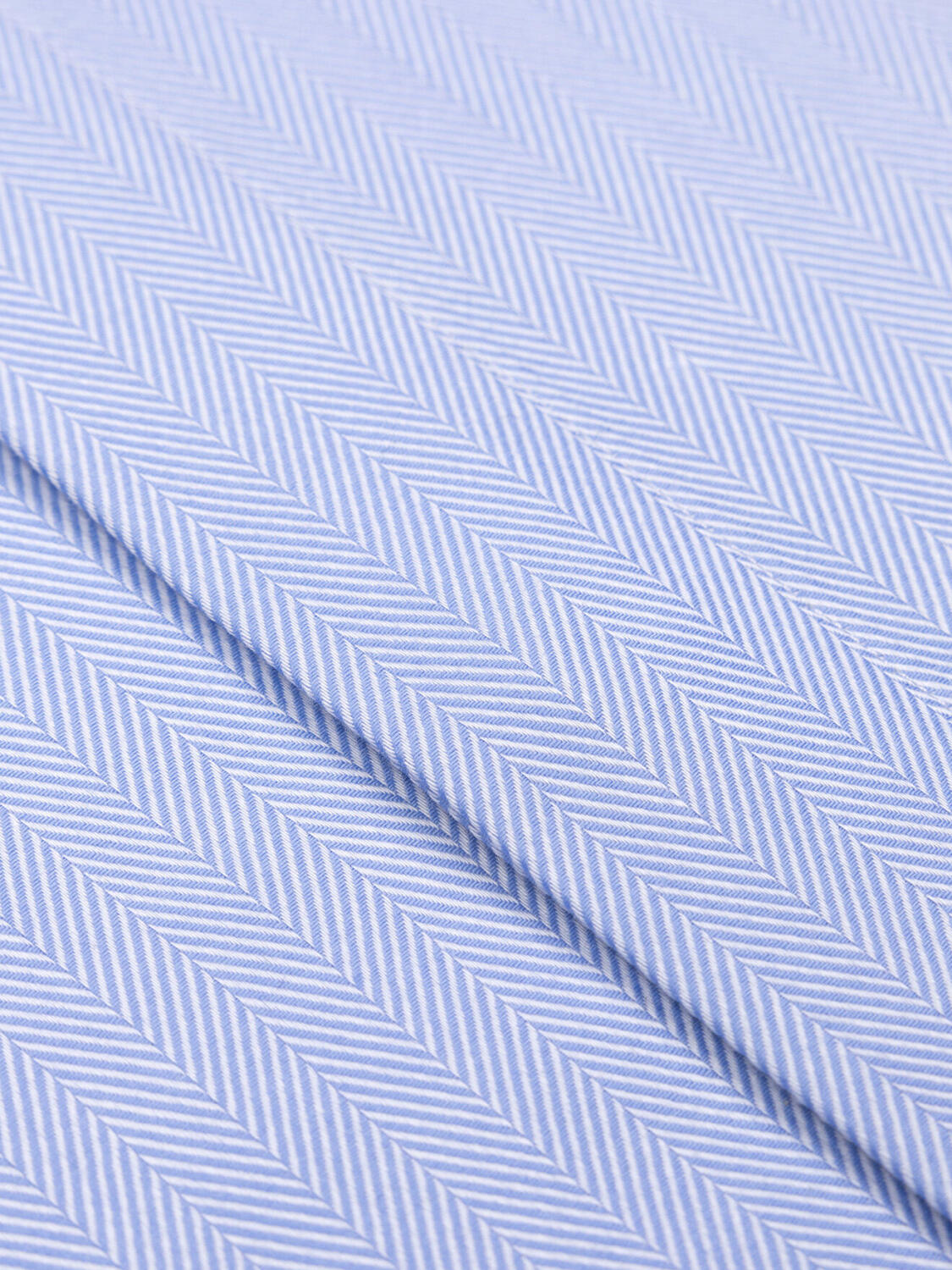 Tailliertes Hemd mit himmelblauem Fischgrätmuster - Verdeckte Knopfleiste