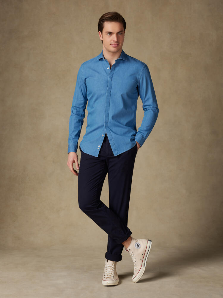 Camicia slim fit slim fit in denim blu  - Abbottonatura nascosta