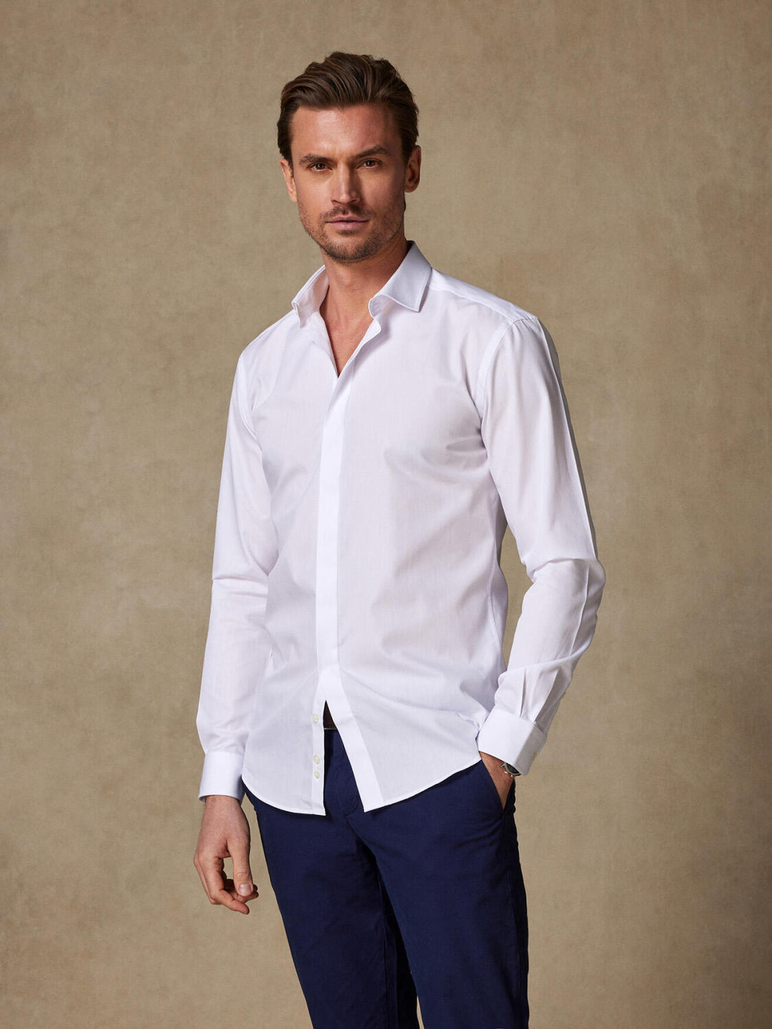 Camicia slim fit in popeline bianco - Abbottonatura Nascosta