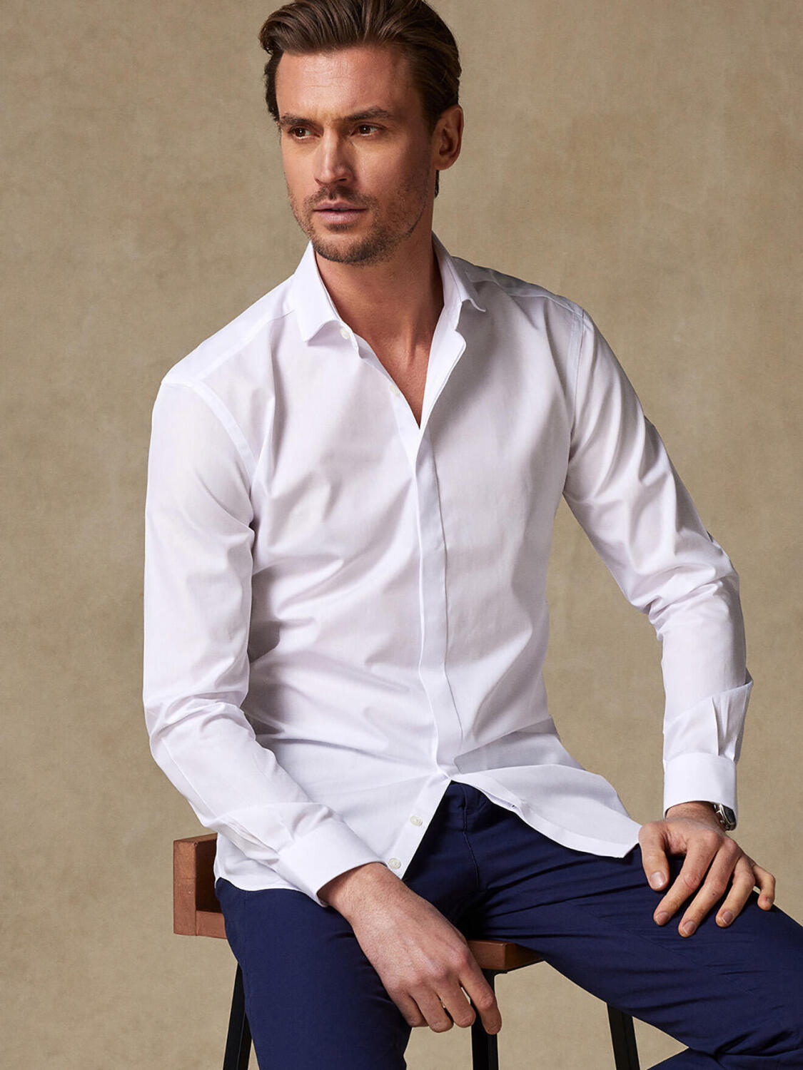 Camicia slim fit in popeline bianco - Abbottonatura Nascosta