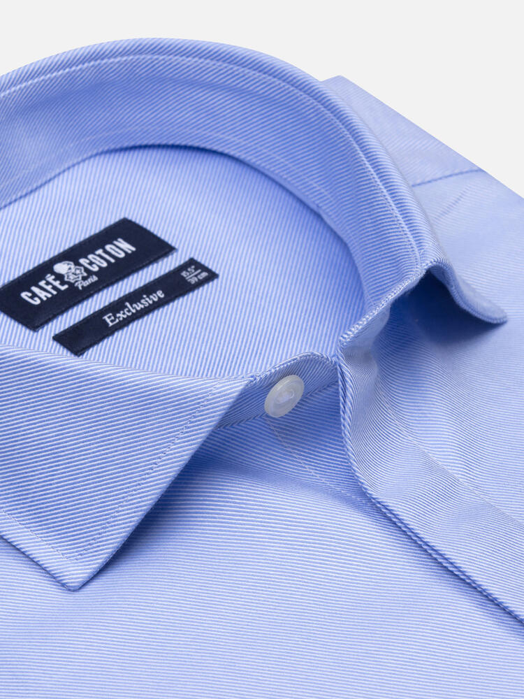 Camicia in twill blu cielo aderente - Abbottonatura nascosta