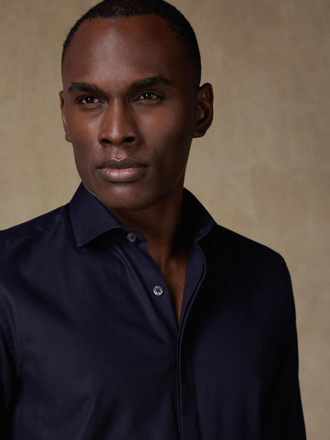 Chemise en twill marine - Gorge cachée