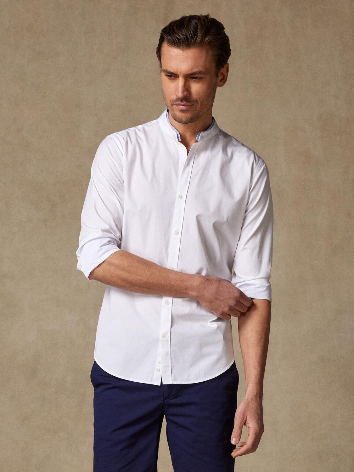 Camicia in popeline bianco con colletto mao