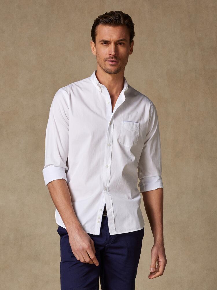 Camicia in popeline bianco con colletto button-down