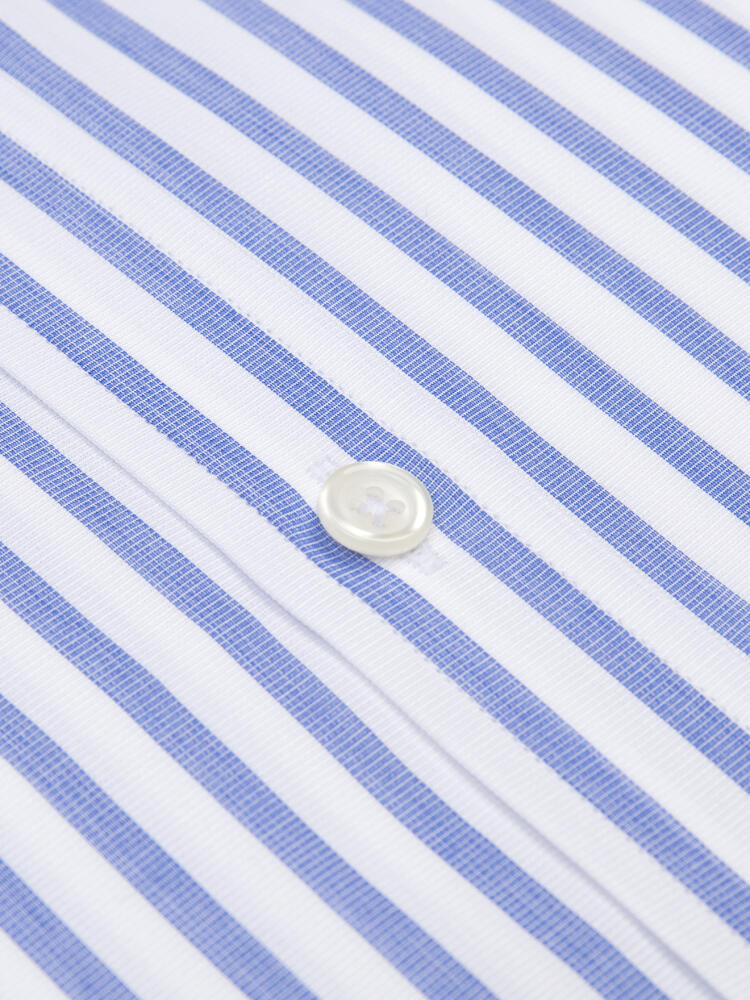 Noha shirt with blue stripes