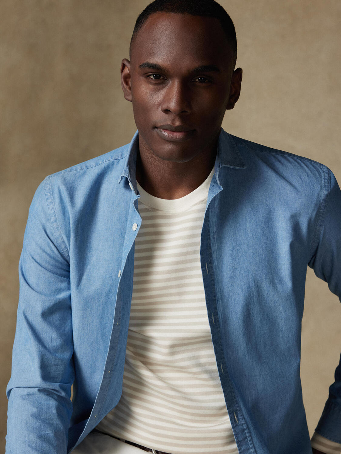 Camicia slim in tessuto chambray cielo