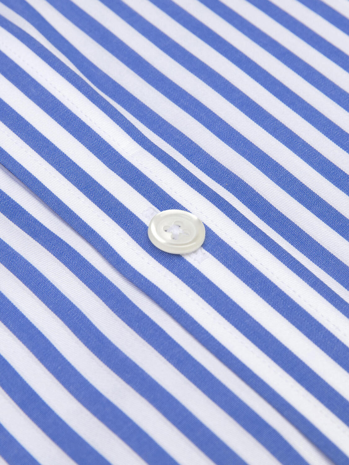 Chris tailliertes Hemd mit blau Streifen