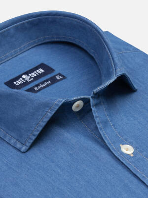 Camicia slim in denim celeste