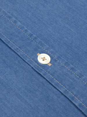 Camicia slim in denim celeste
