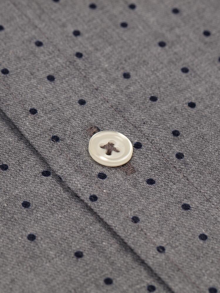 Camisa curvada Dorian en franela gris con lunares estampados