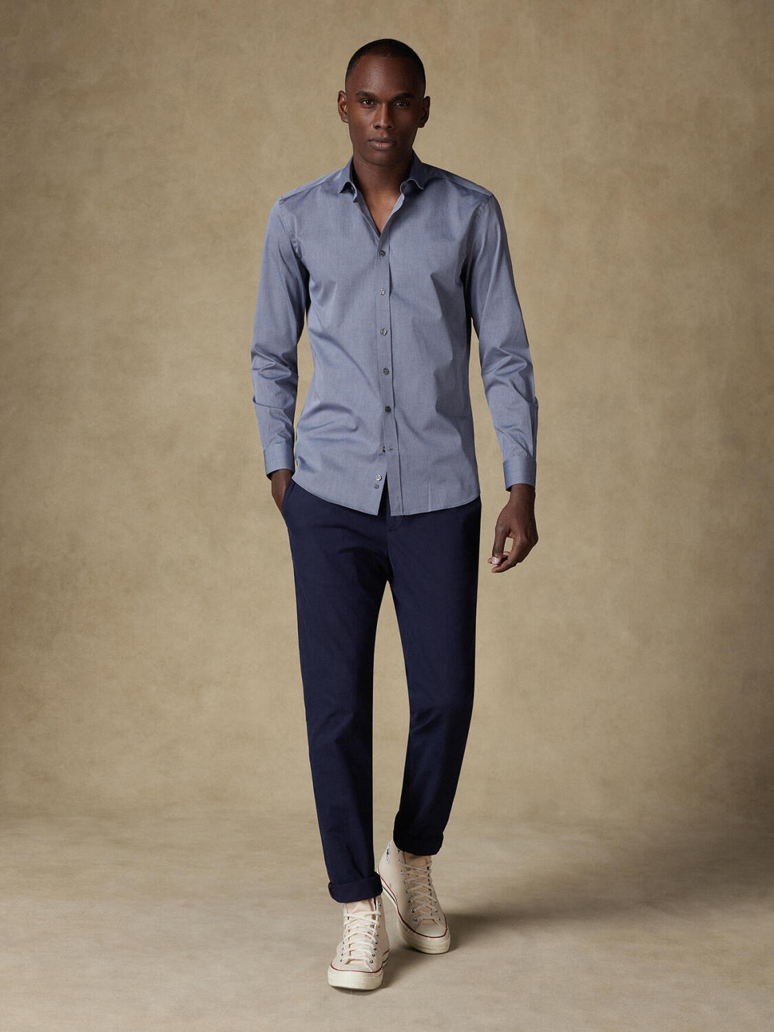 Camicia aderente in tessuto filiforme grigio