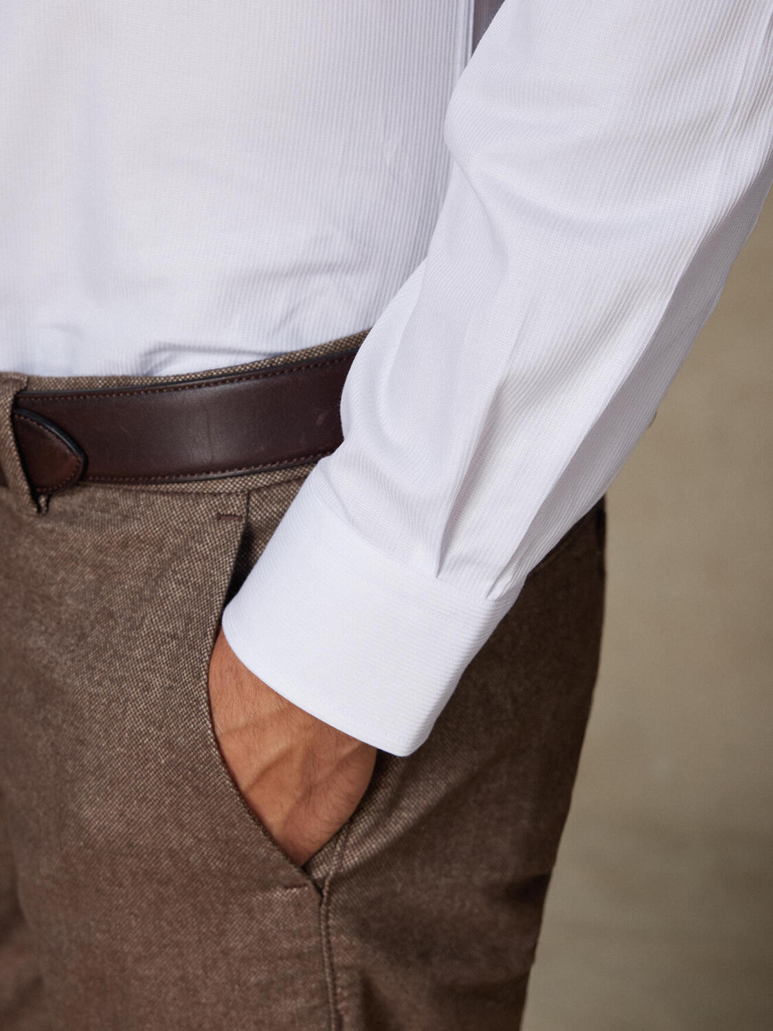 Camicia slim fit in piqu&eacute; bianco- Maniche extra lunghe