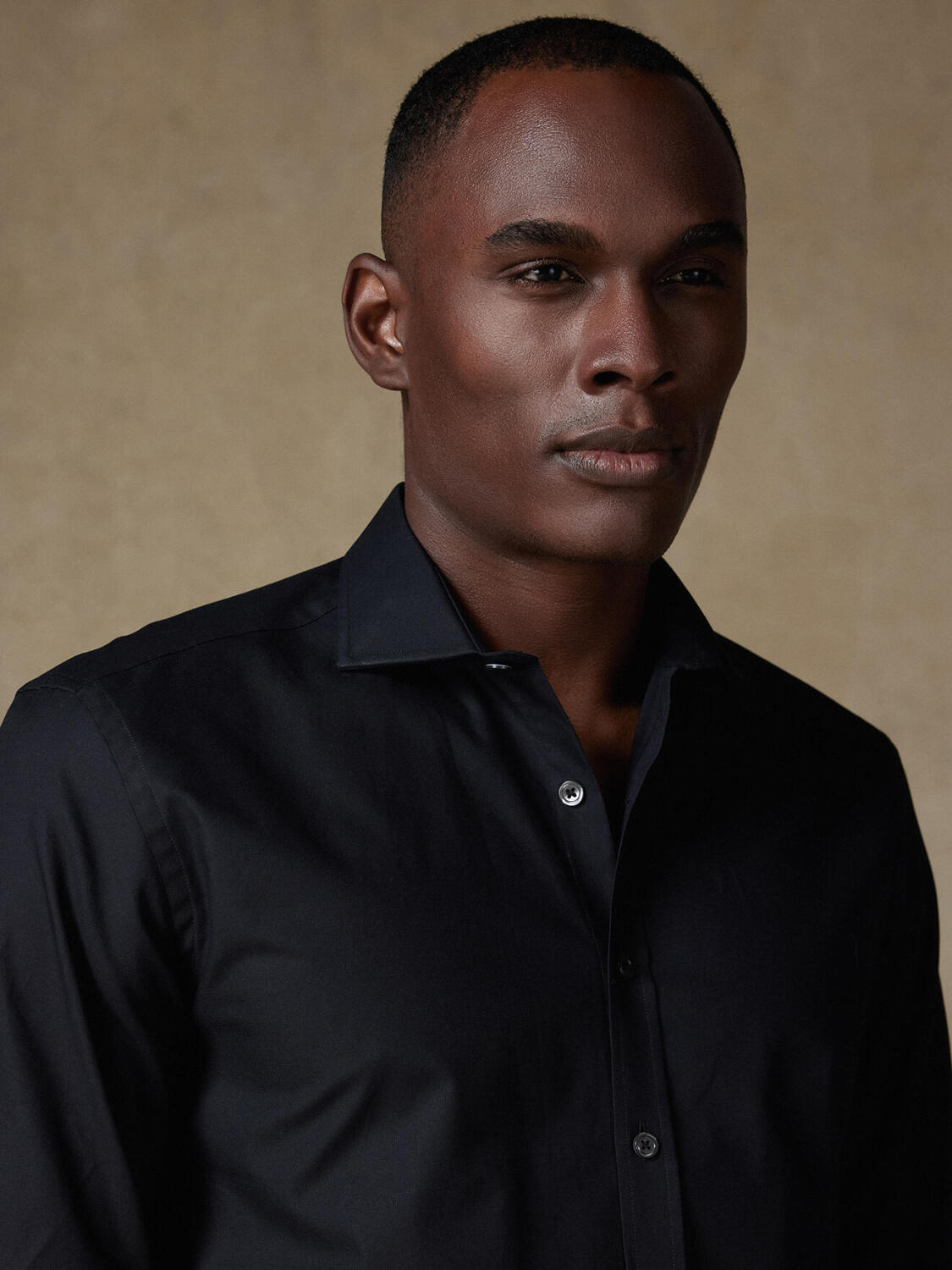 Chemise cintr&eacute;e Ellis en micro-oxford noir - Grande longueur de manche