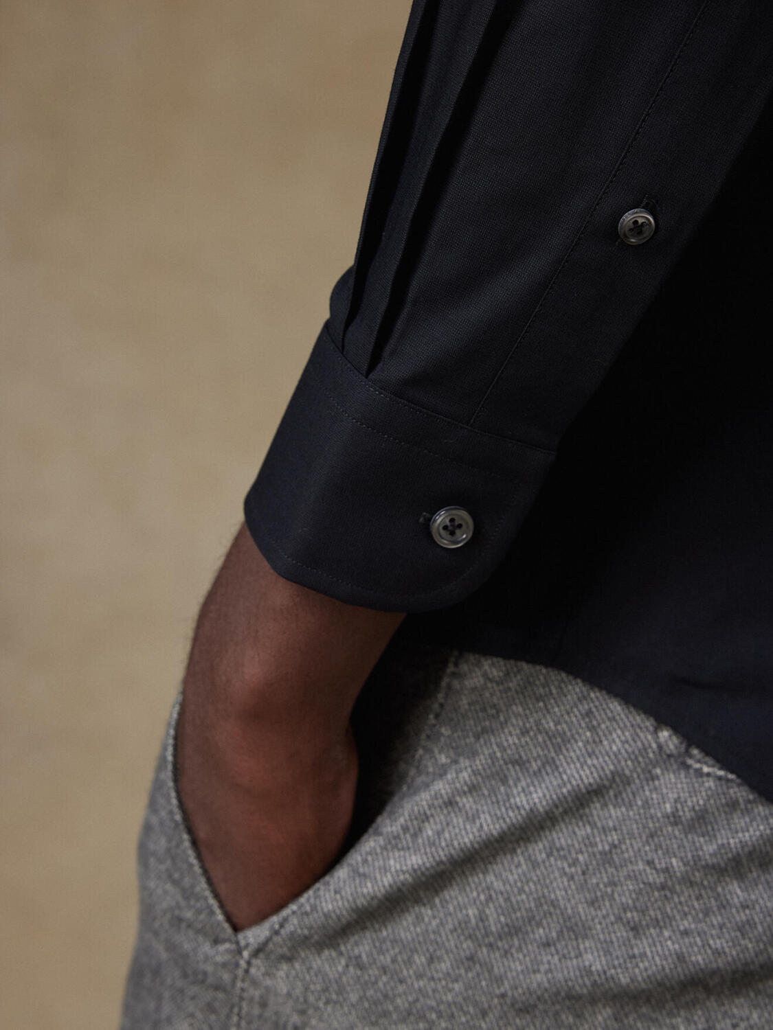 Chemise cintr&eacute;e Ellis en micro-oxford noir - Grande longueur de manche