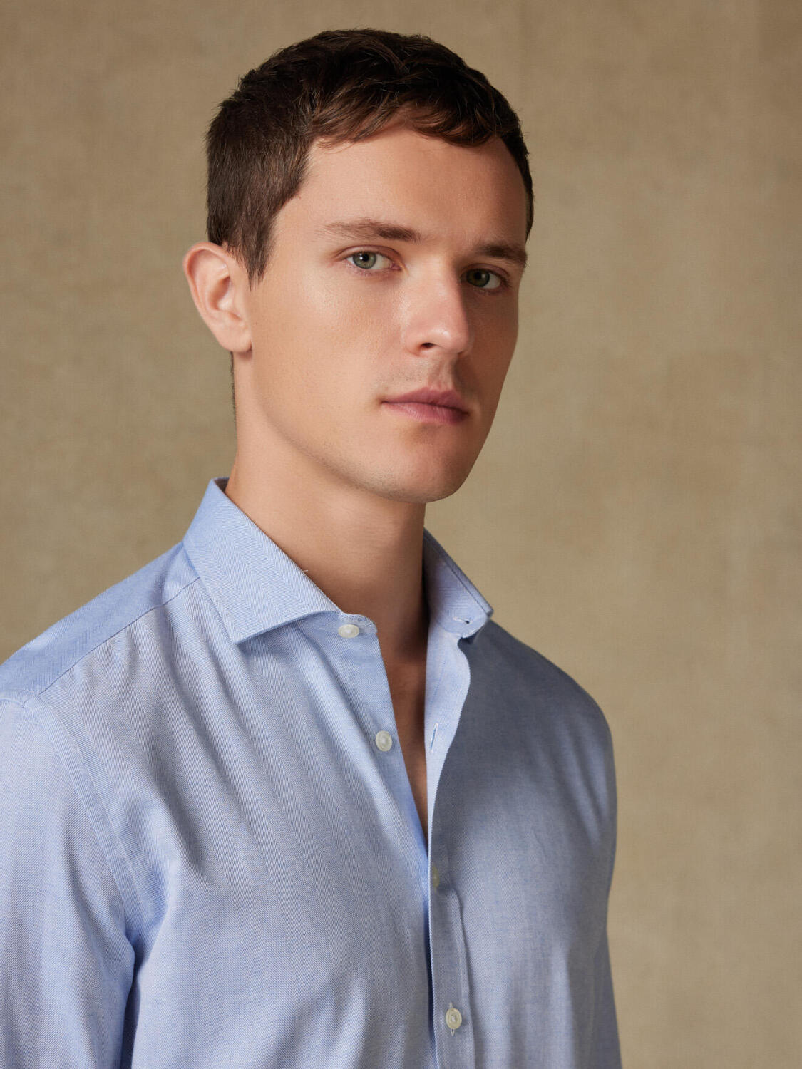 Chemise cintrée Hall en flanelle ciel - Grande Longueur de Manches