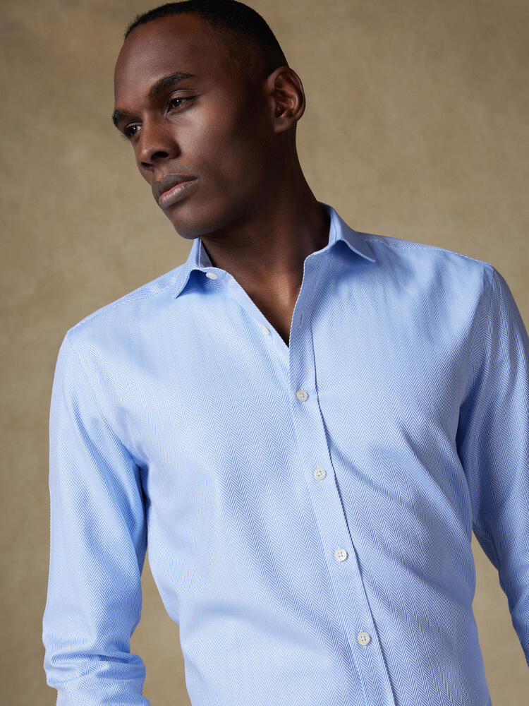 Camicia slim Howson a spina di pesce celeste