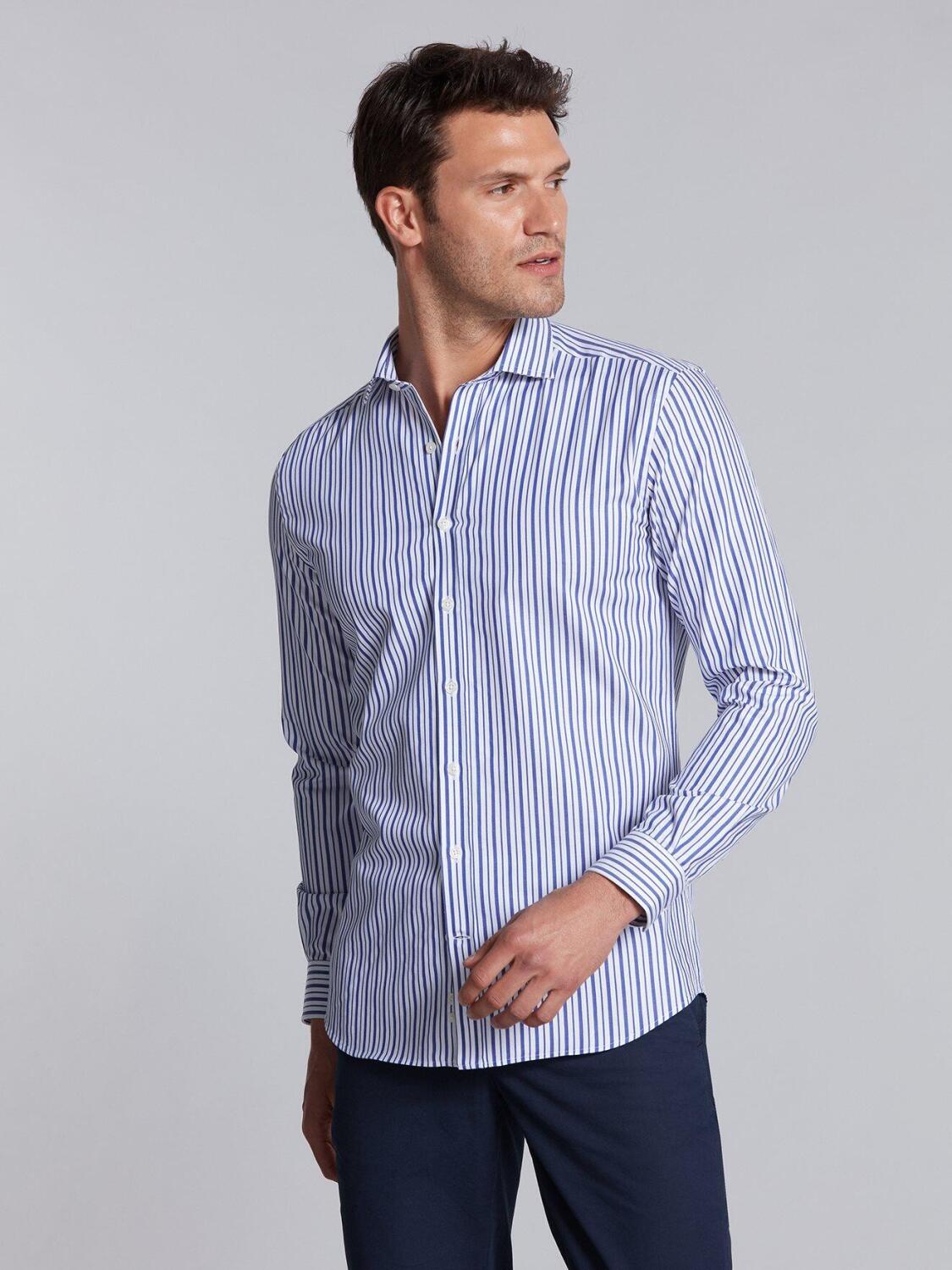 Chemise cintr&eacute;e Irwin &agrave; rayures marine