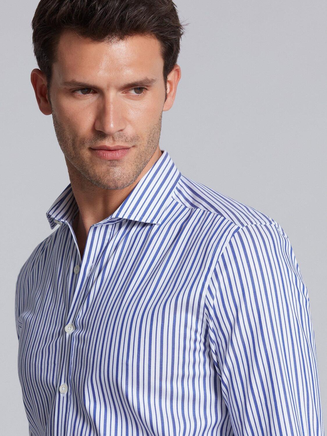 Chemise cintr&eacute;e Irwin &agrave; rayures marine