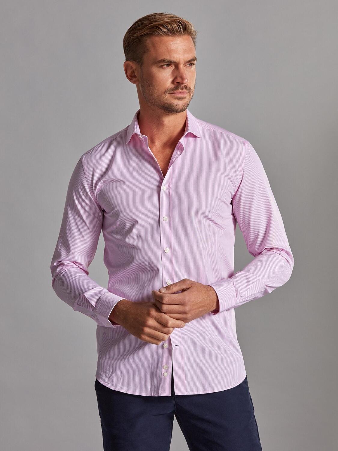 Tailliertes Menthon-Hemd mit rosa Streifen