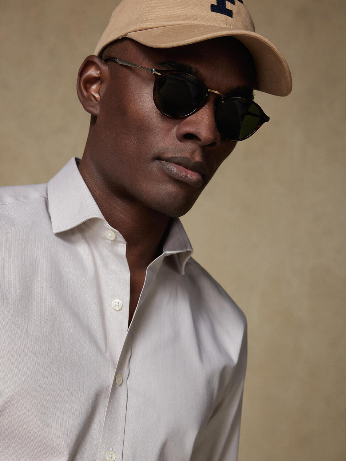 Chemise cintrée en mille raies sable