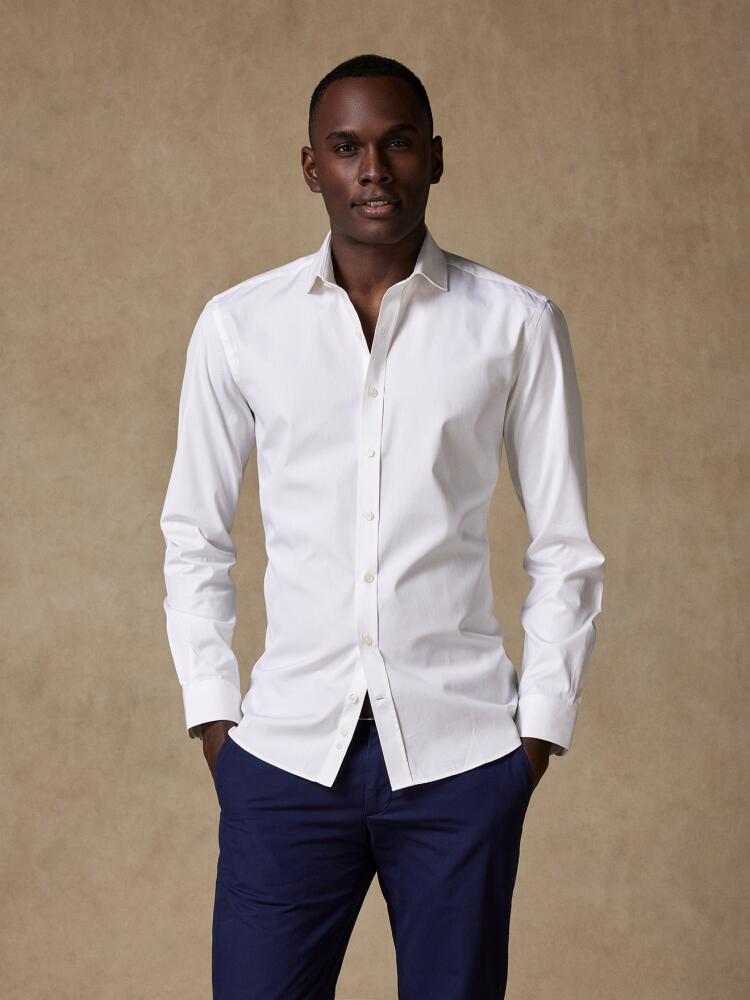 Chemise cintr&eacute;e en pin point ivoire