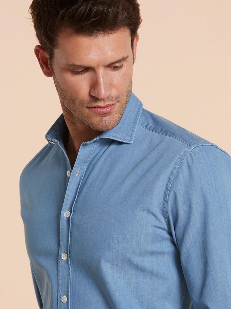 Chemise bio cintrée en denim clair