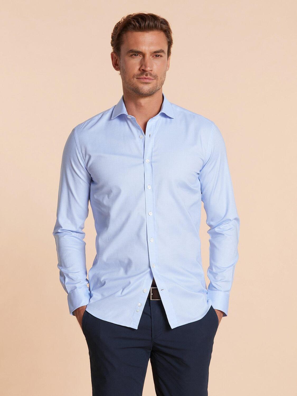 Chemise bio cintr&eacute;e en natt&eacute; ciel
