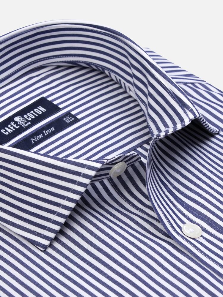 Chemise cintr&eacute;e Davin non-iron &agrave; rayures marine