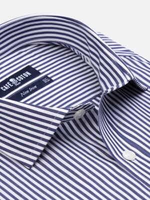 Chemise cintr&eacute;e Davin non-iron &agrave; rayures marine
