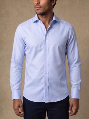 Chemise cintr&eacute;e non-iron en pin point ciel