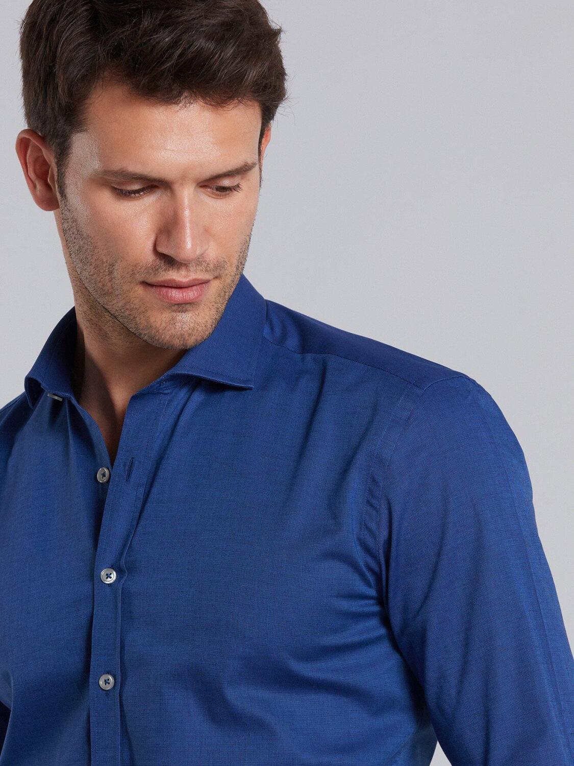 Bob slim-fitted overhemd in marineblauw micro-oxford - Kleine Kraag