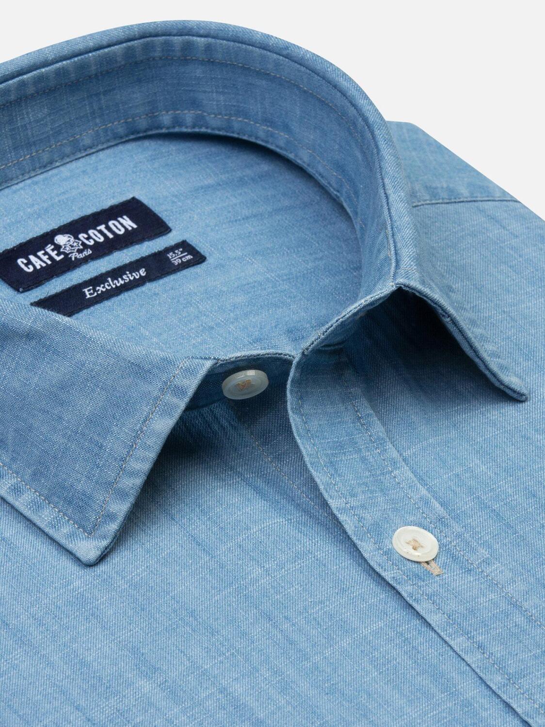 Chemise cintr&eacute;e en denim ring-ring bleu clair - Petit Col
