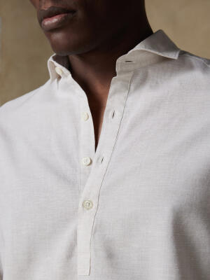 Wayne Poloshirt in zandkleurig linnen