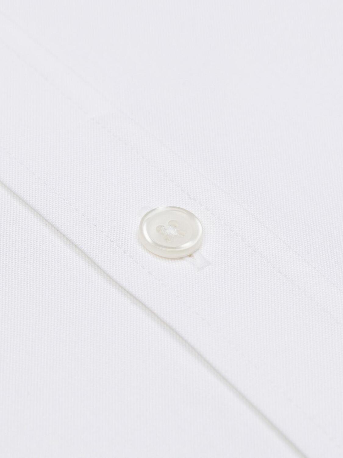 Chemise cintr&eacute;e en pin point ivoire - Poignets Mousquetaires