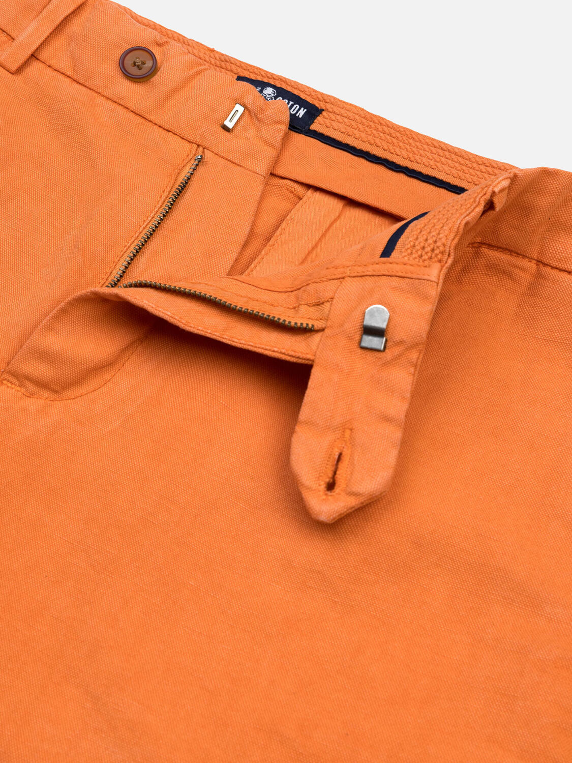 Kent bermuda shorts in apricot linen