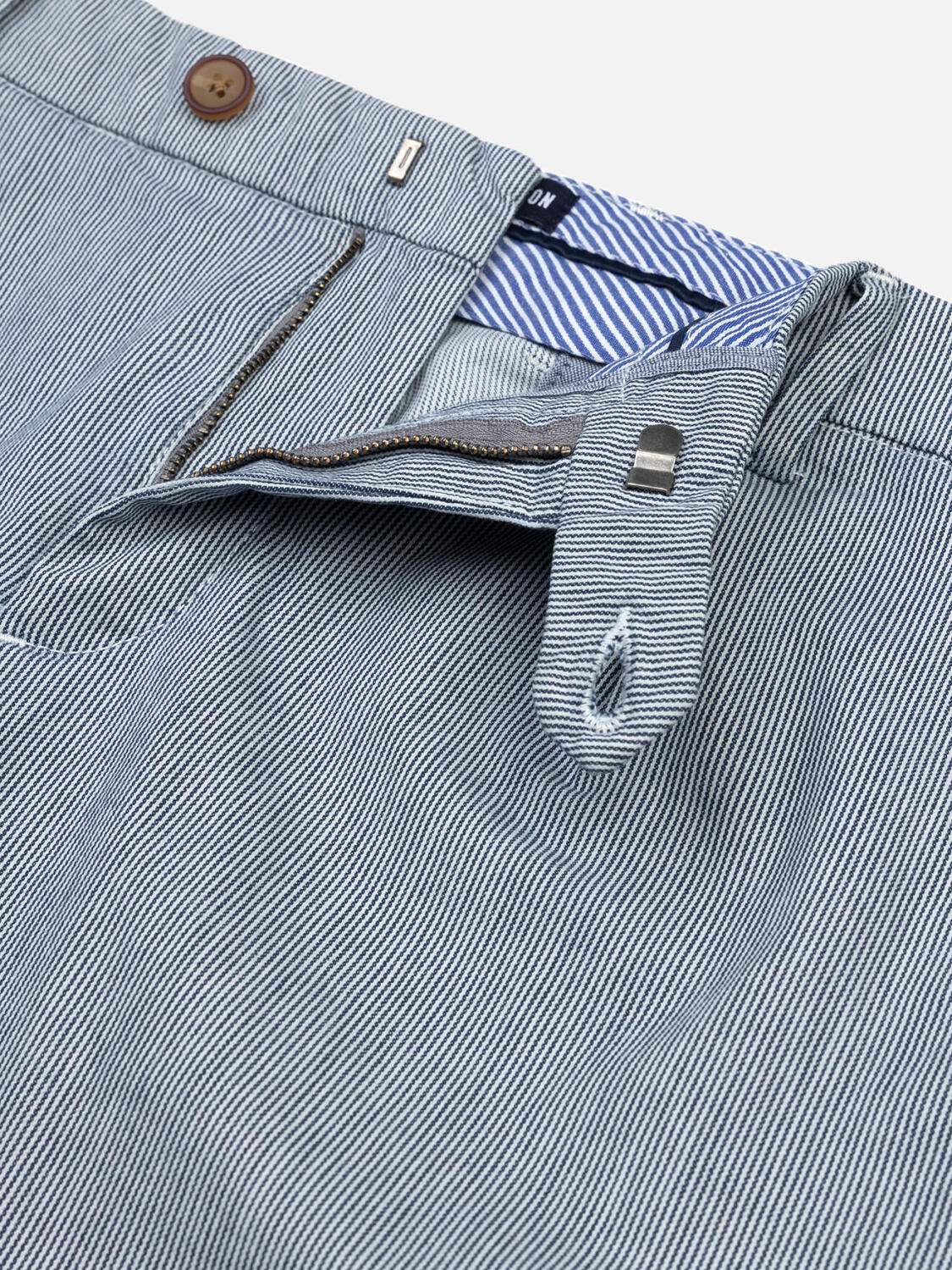 Bobby bermuda shorts in indigo stripes