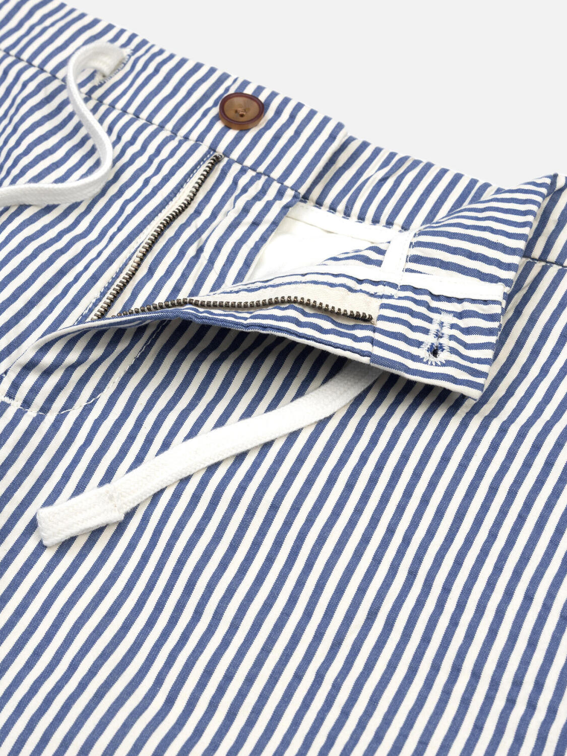 Capri Bermuda shorts in seersucker