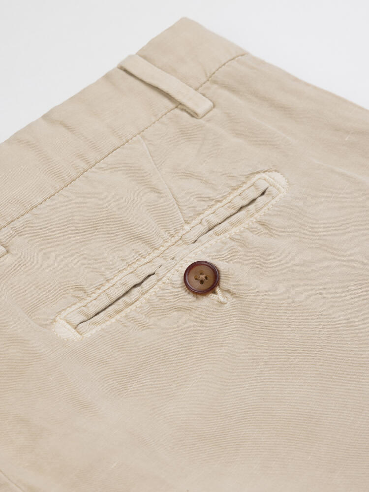 Greg bermuda shorts in sand linen