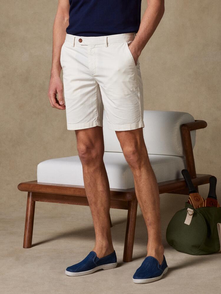Bermuda-Shorts aus elfenbeinfarbener Baumwolle