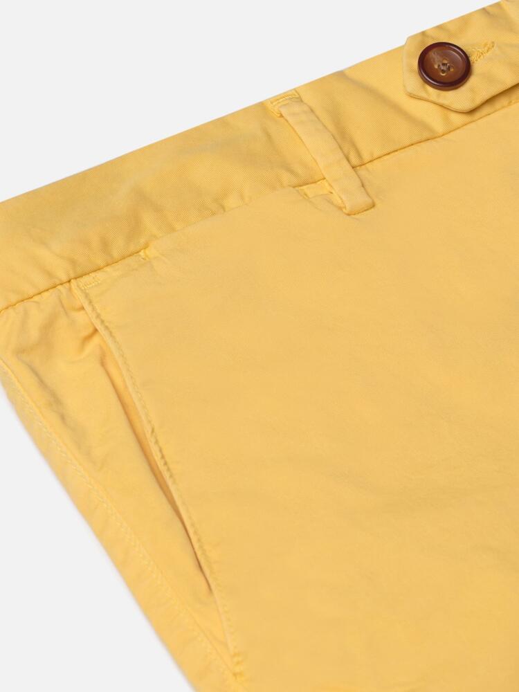 Yellow chino short
