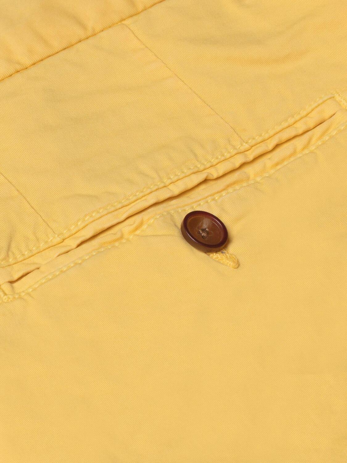 Bermuda classique en coton jaune
