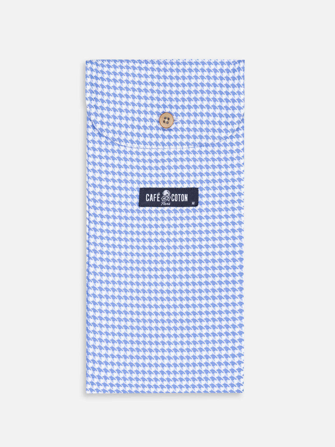 Leelan Boxer, sky textured