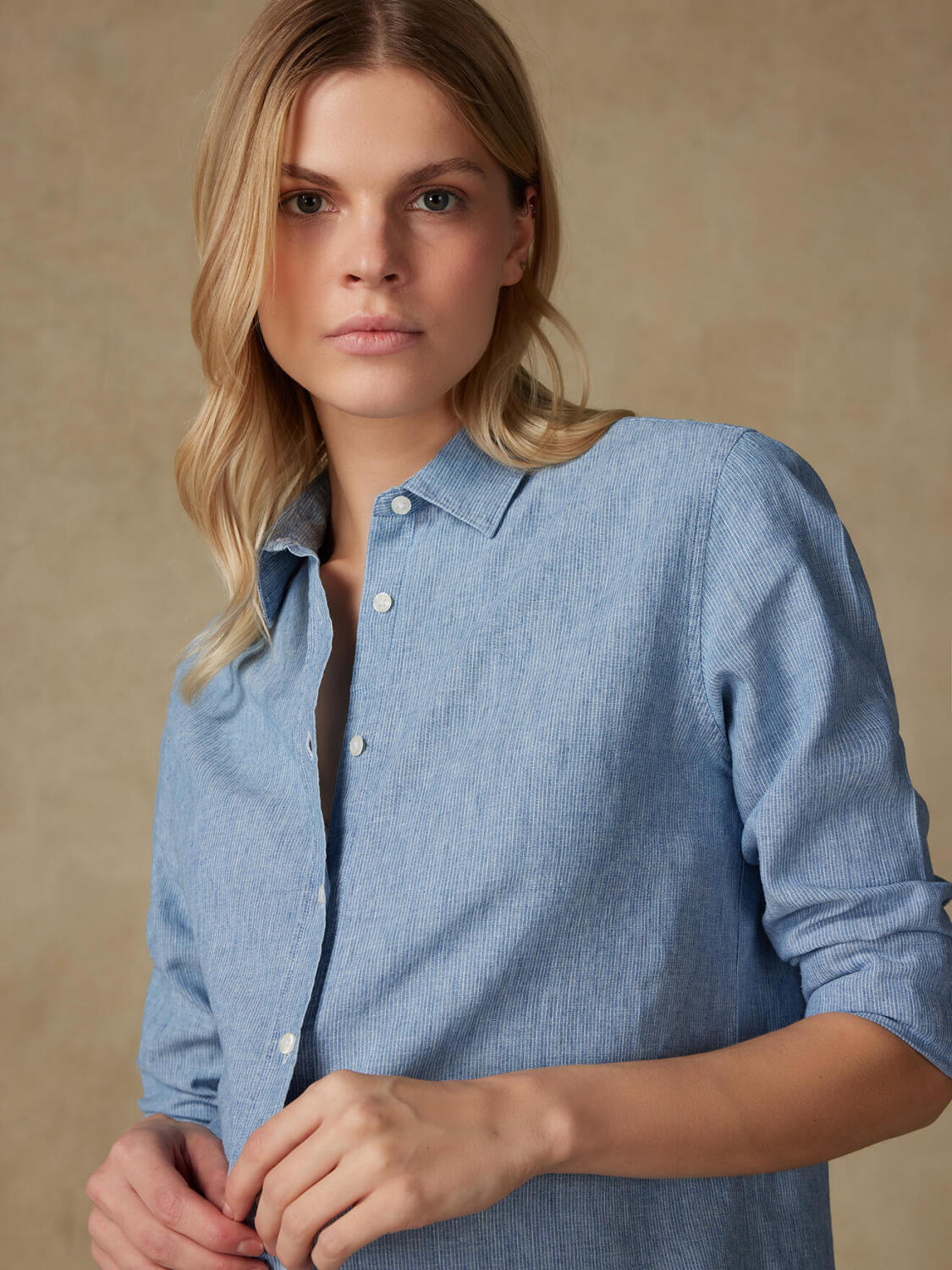 Justine Leinenhemd mit himmelblauen Streifen