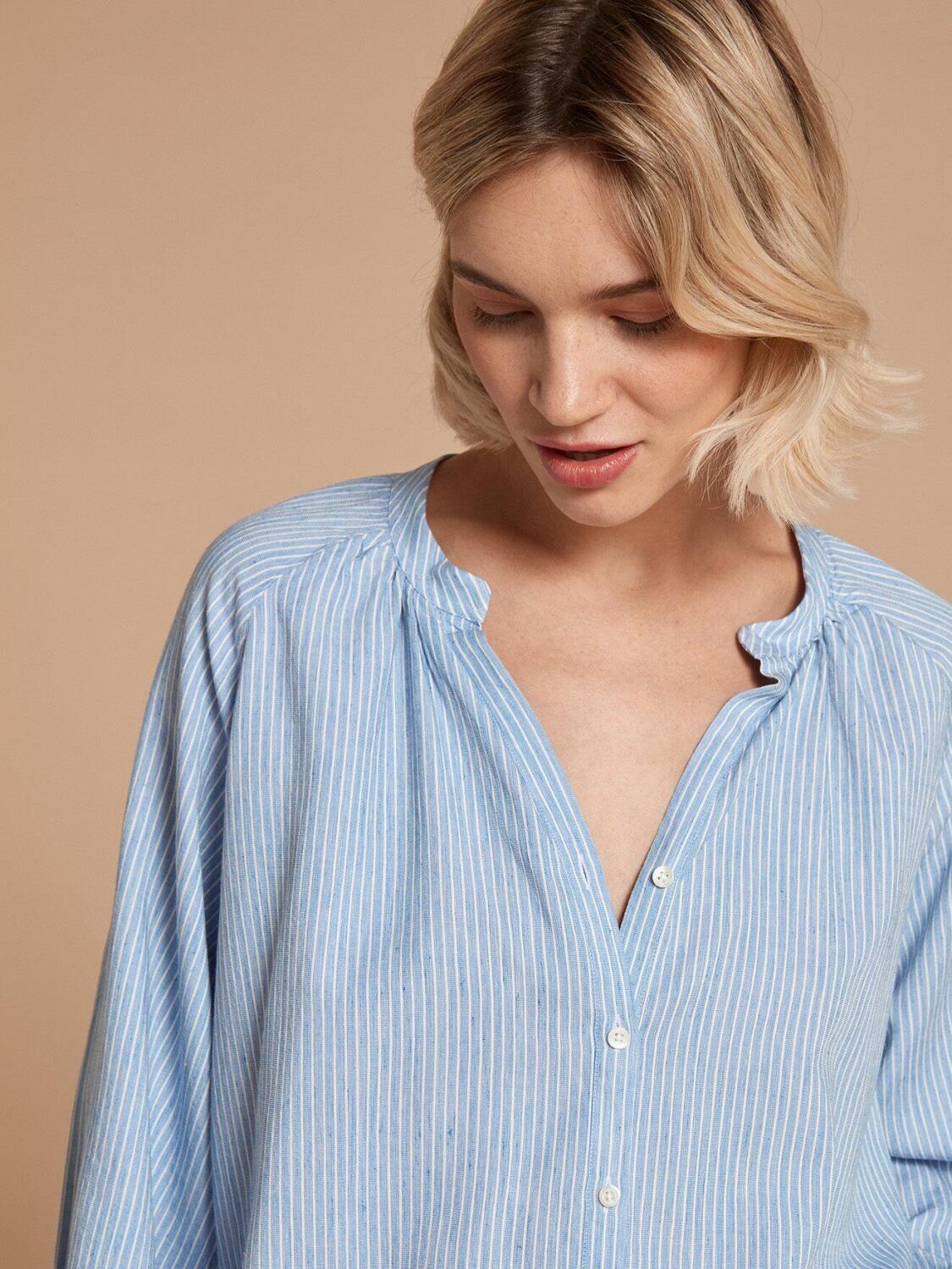 Blouse Camille bleue &agrave; rayures classiques