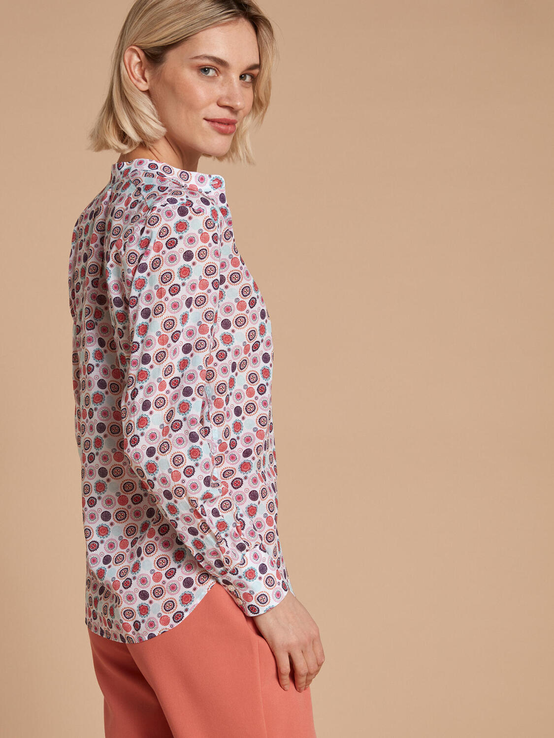 Palma Bianca camicia rosa