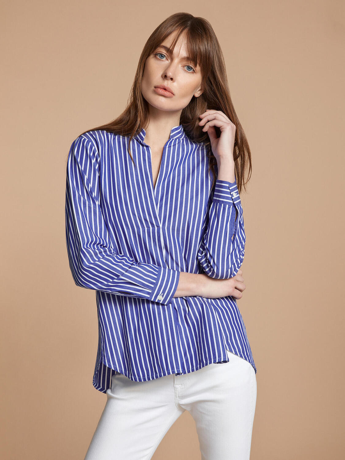 Camisa Paloma con rayas azules