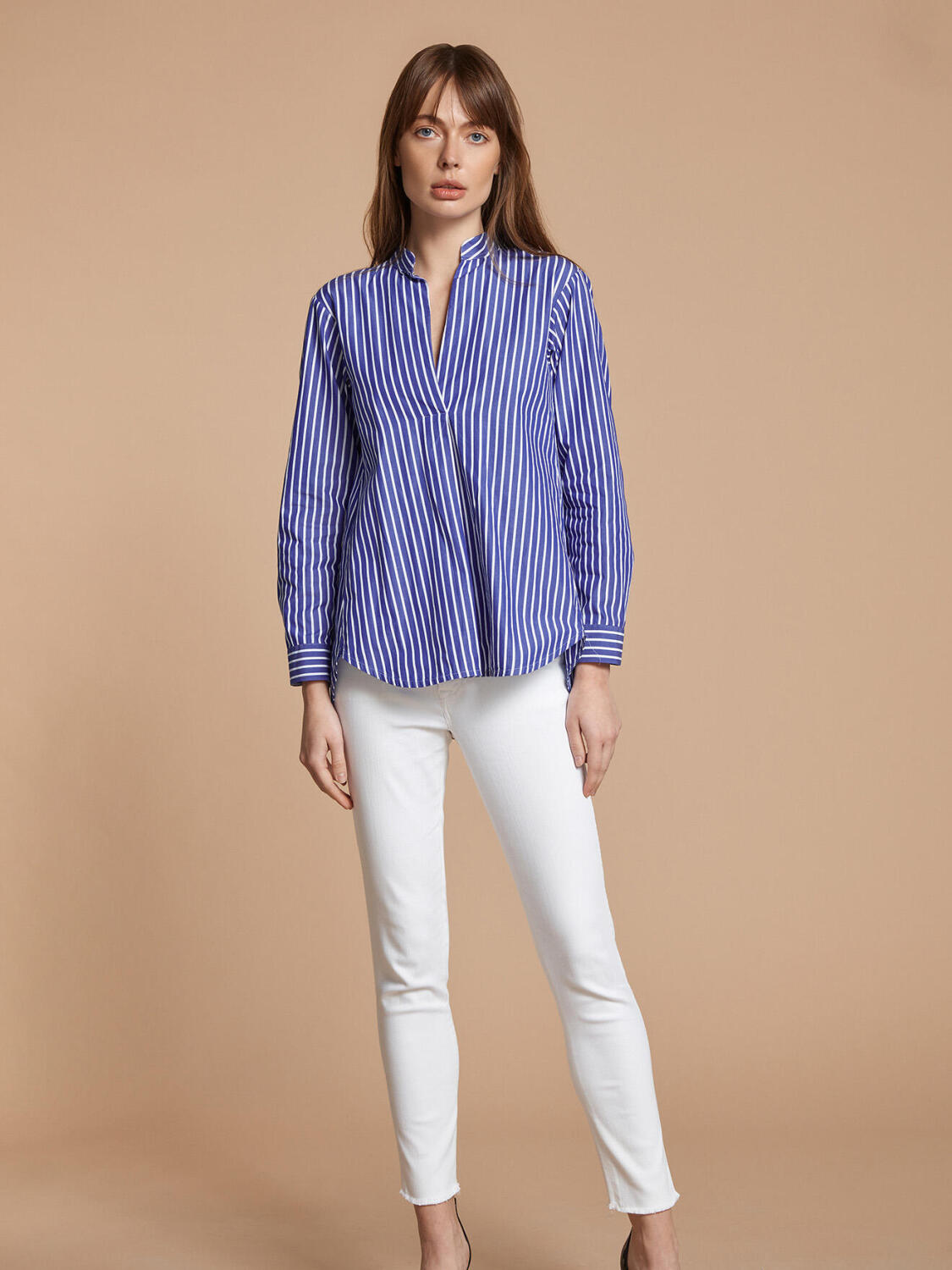 Camisa Paloma con rayas azules