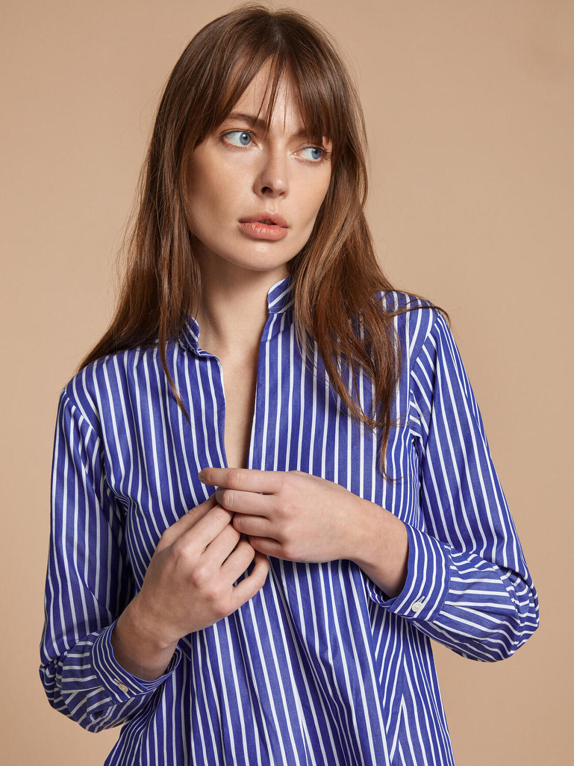 Camisa Paloma con rayas azules