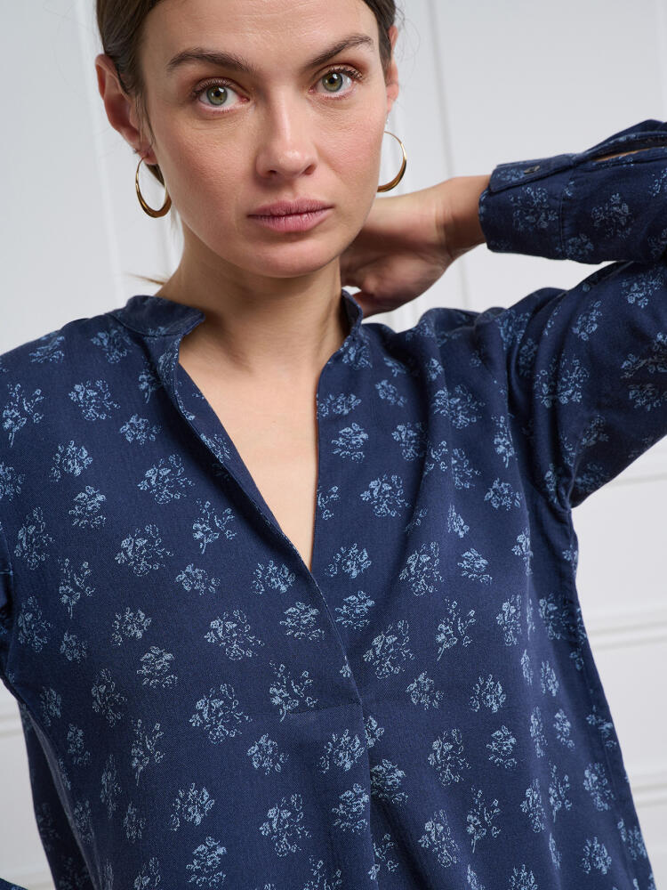 Chemise Paloma en flanelle marine à imprimé floral